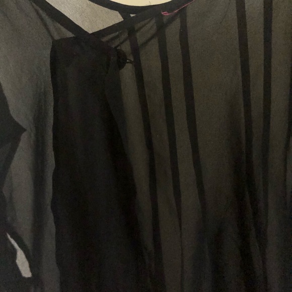 Torrid black see through blouse 1x - Picture 3 of 3